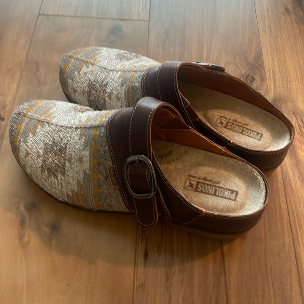 Pikolinos Knit Clogs